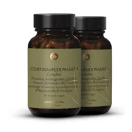 Laiaspektriline stressivastane kompleks B1- ja B6-vitamiinide ning tsingi ja mangaaniga väsimuse vähendamiseks, närvisüsteemi normaalseks talitluseks ja oksüdatiivse stressi vastaseks kaitseks. Kompleksi on täiendatud oluliste ärevusevastaste aminohapetega (GABA, L-teaniin ja tauriin) ning harmooniliselt kombineeritud valikuga rodiola, rohelise tee, schisandra, tulsi, jiaogulani ja ashwagandha taimeekstraktidest. Toidulisandis on ka  kõrge kvaliteediga ravimseente ekstraktid korditsepsist, reishist ja heritsiumist.

Esmaklassilisest toorainest, puhtaimate koostisosadega kombinatsioon ilma lisaaineteta. Sobib taimetoitlastele,  valmistatud ilma geenitehnoloogiata.

60 kapslit.


TARBIMISE SOOVITUS

Võtke kuni 2 kapslit päevas koos 200 ml veega vastavalt vajadusele.



